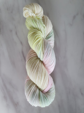 Macaron - DK 8ply merino