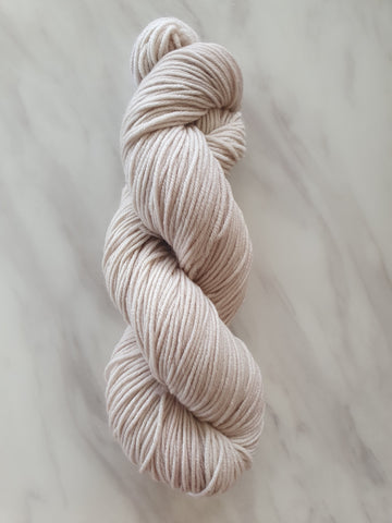 Oyster - DK 8ply merino